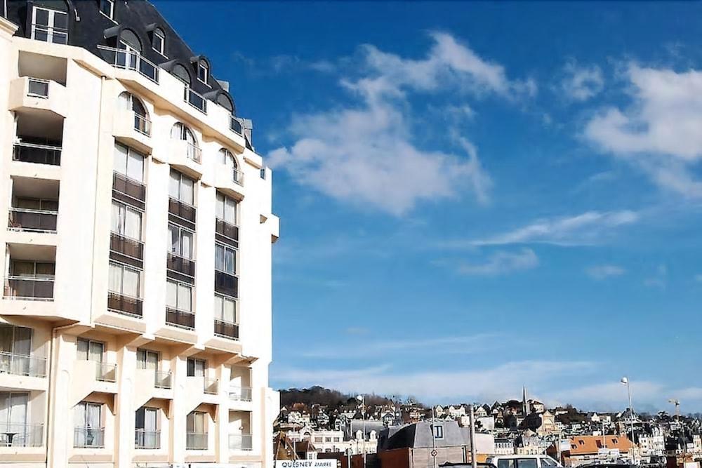 Sowell Hotels Le Beach ทรูวิลล์-ซูร์-แมร์ ภายนอก รูปภาพ