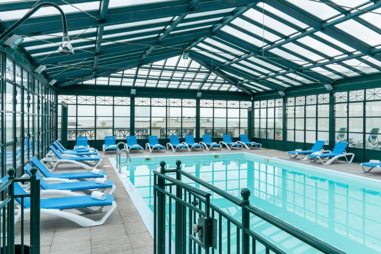 Sowell Hotels Le Beach ทรูวิลล์-ซูร์-แมร์ ภายนอก รูปภาพ