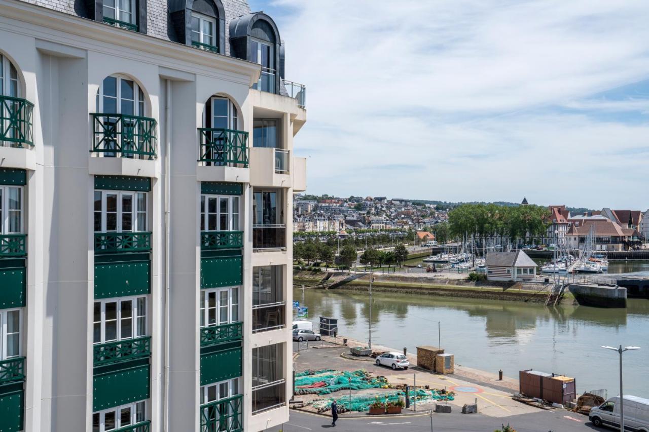 Sowell Hotels Le Beach ทรูวิลล์-ซูร์-แมร์ ภายนอก รูปภาพ