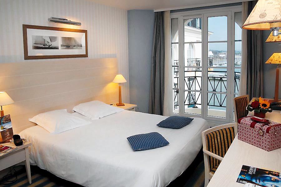 Sowell Hotels Le Beach ทรูวิลล์-ซูร์-แมร์ ภายนอก รูปภาพ