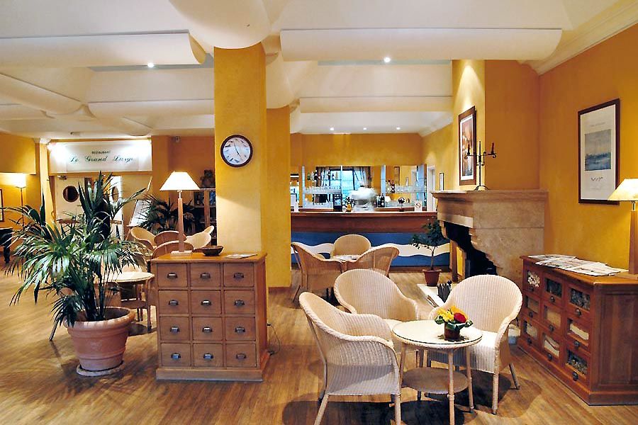 Sowell Hotels Le Beach ทรูวิลล์-ซูร์-แมร์ ภายนอก รูปภาพ